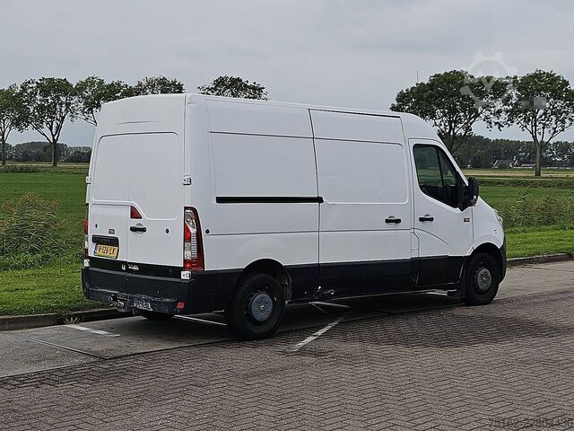 High-roof van RENAULT MASTER 2.3