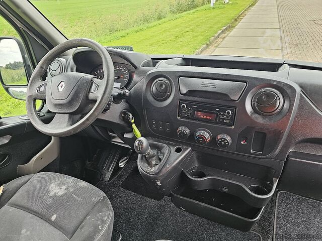 High-roof van RENAULT MASTER 2.3