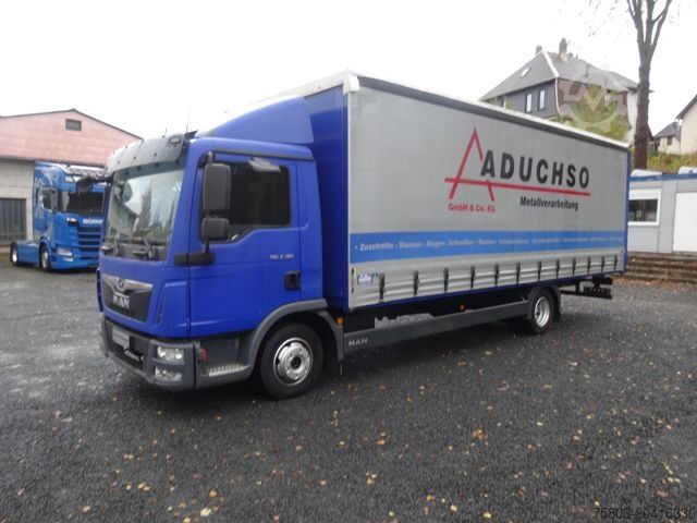 Curtain sider van MAN 7.190 TGL 1.Hand Pritsche Plane 7,10m