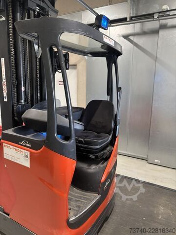 Schubmaststapler Linde R16HD
