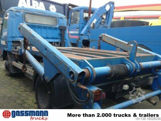 Tipper van Mitsubishi Canter 4x2, ERSATZTEILTRÄGER