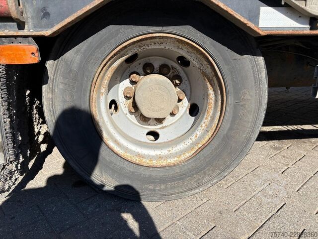 Autotransporter MUELLER MITTELTAL D3 + HYDROLIC FRONT/BACK LOADER + 3 AXLE + SPEC...