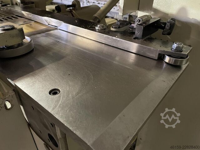 Hobel- und Kehlautomat WEINIG HYDROMAT 23  (9 spindle) GROOVED