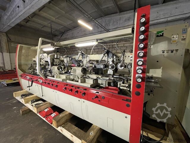 Hobel- und Kehlautomat WEINIG HYDROMAT 23  (9 spindle) GROOVED