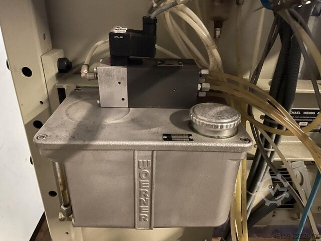 Hobel- und Kehlautomat WEINIG HYDROMAT 23  (9 spindle) GROOVED