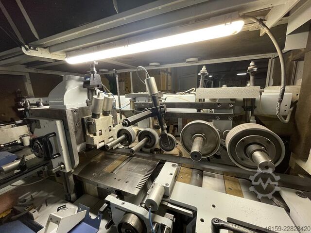 Hobel- und Kehlautomat WEINIG HYDROMAT 2000 FLOATING VERTICAL SPINDLES