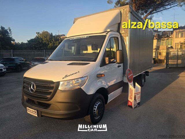 Transporter mit Koffer Mercedes-Benz SPRINTER 2019 CENTINATO 4,60M A/BASSA