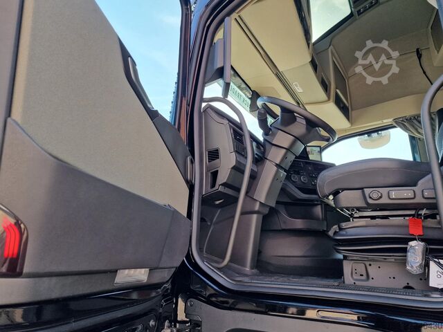 Standard-SZM Volvo FH 13.500 Globetrotter XL 4x2 Aero - New - Full...