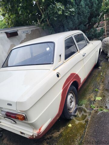 Oldtimer PKW Ford Taunus 15 M