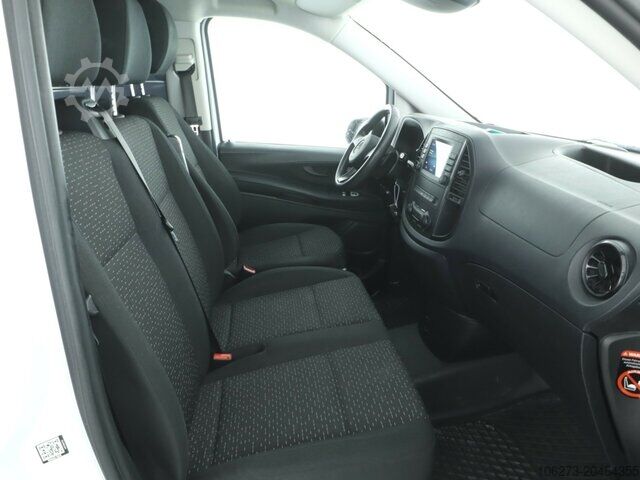 Sonderausbau-Transporter Mercedes-Benz eVito 111 KA,lang,Klima,Navi,Kamera,Sitzheizung