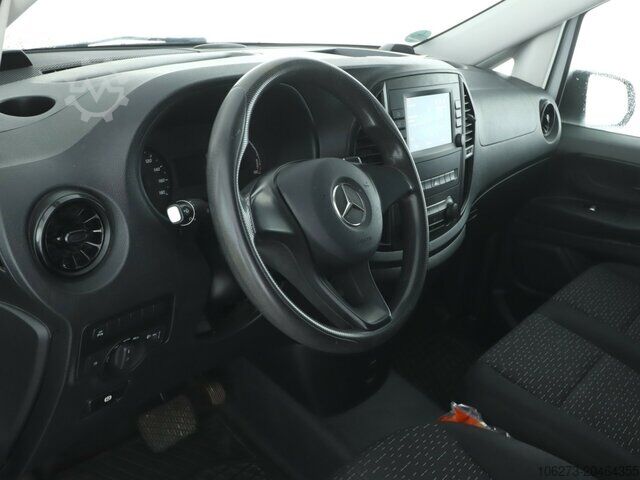 Sonderausbau-Transporter Mercedes-Benz eVito 111 KA,lang,Klima,Navi,Kamera,Sitzheizung