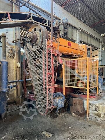 Formmaschine für Ziegel und keramische Dachziegel  