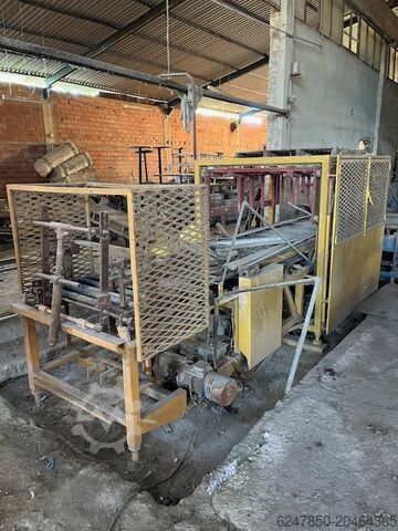 Formmaschine für Ziegel und keramische Dachziegel  