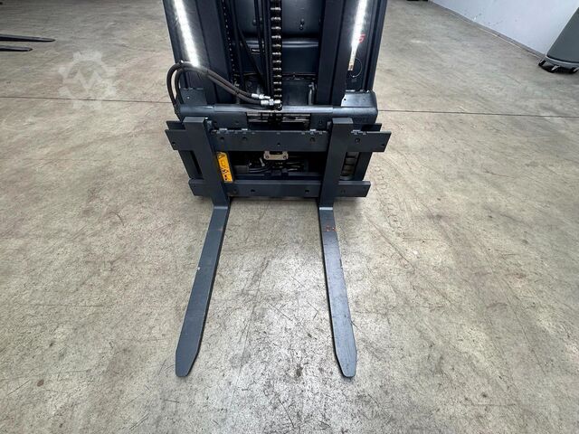 Frontstapler Linde E 16-02 [ID: 77]