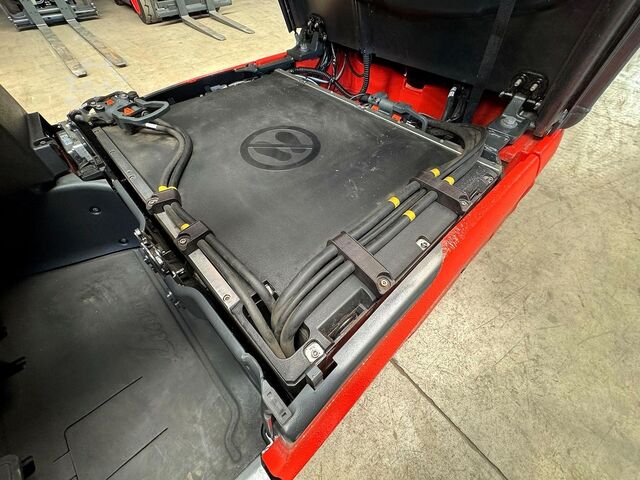 Frontstapler Linde E 16-02 [ID: 77]