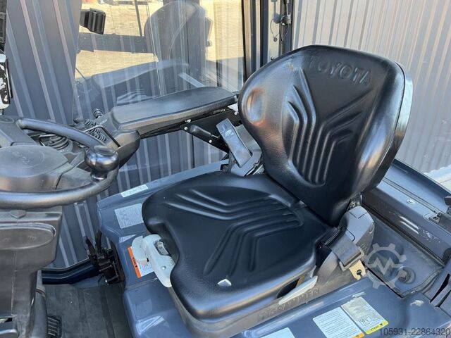 Elektro 3 Rad-Stapler Toyota 8FBE15T