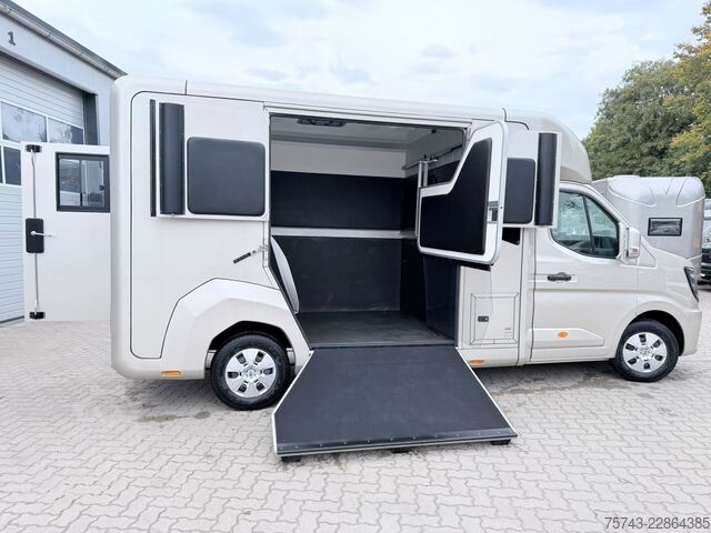 Viehtransporter RENAULT Master STX 5 Sitzer Standard