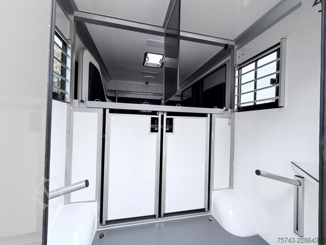 Viehtransporter RENAULT Master STX 5 Sitzer Standard