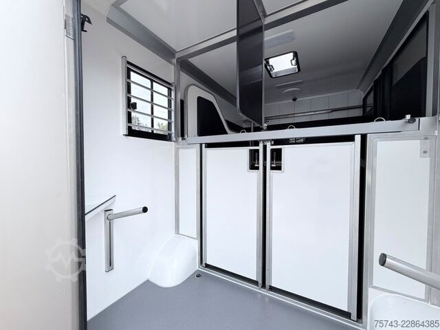 Viehtransporter RENAULT Master STX 5 Sitzer Standard
