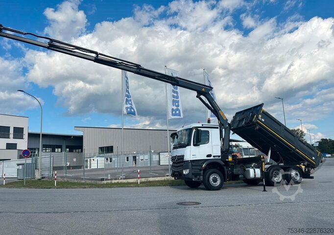 Autokran MERCEDES-BENZ Arocs 2545 Kipper/Kran/6x4-4/Lenkachse/128 tkm
