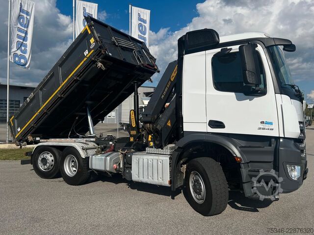 Autokran MERCEDES-BENZ Arocs 2545 Kipper/Kran/6x4-4/Lenkachse/128 tkm