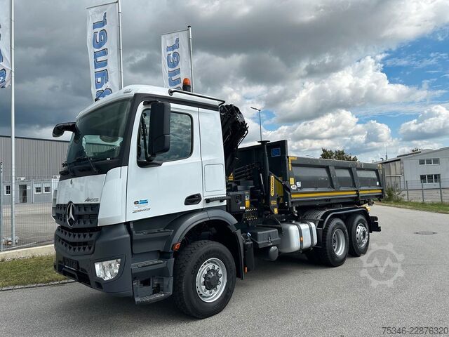 Autokran MERCEDES-BENZ Arocs 2545 Kipper/Kran/6x4-4/Lenkachse/128 tkm