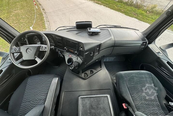 Autokran MERCEDES-BENZ Arocs 2545 Kipper/Kran/6x4-4/Lenkachse/128 tkm