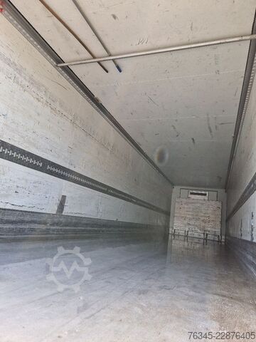 Reefer semitrailer SCHMITZ CARGOBULL Kühlkoffer SKO10 LBW Bär 2 t Carrier Max. 1300