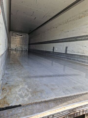 Reefer semitrailer SCHMITZ CARGOBULL Kühlkoffer SKO10 LBW Bär 2 t Carrier Max. 1300