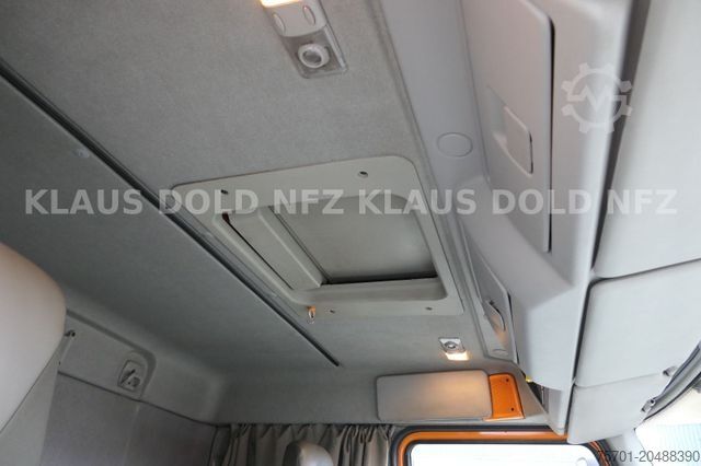 Car carrier truck RENAULT Premium 430 Tieflader Maschinen-/Fahrzeugtransp.