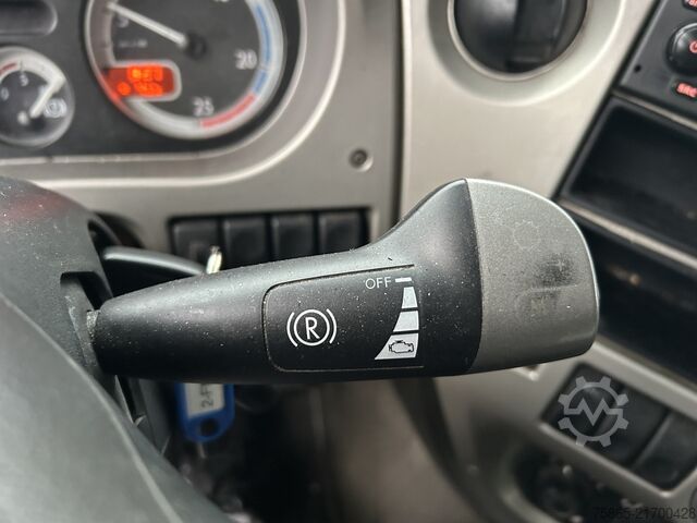 Standard tractor DAF XF 105 460 SSC / Retarder / 968 dkm / 2 Tanks /...