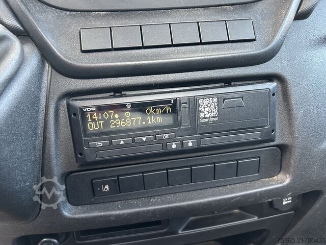 BE tractor Iveco Daily 40C17 3.0 Hi Matic / BE Trekker / 296 dkm...