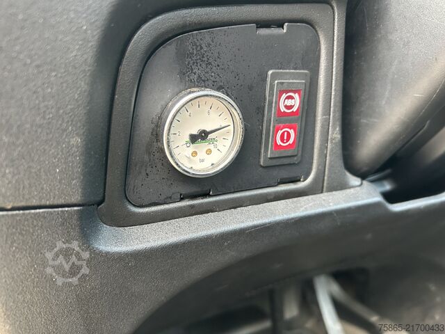 BE tractor Iveco Daily 40C17 3.0 Hi Matic / BE Trekker / 296 dkm...