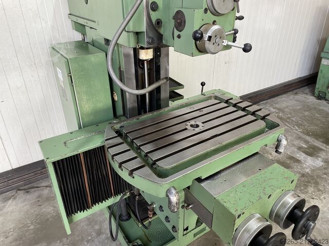 Milling machine MAHO MH 700