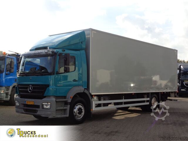 Suitcase Mercedes-Benz AXOR 1823 + Dhollandia Lift