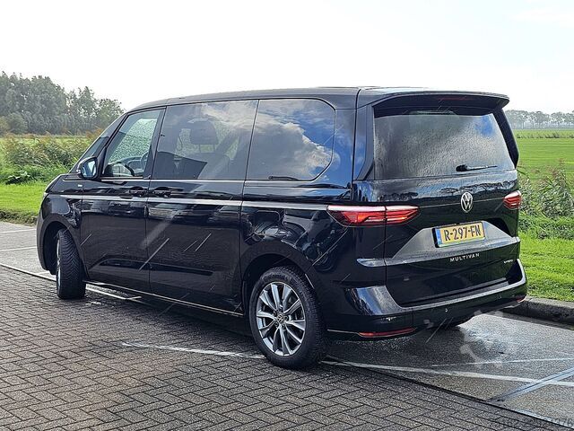 Passenger transportation VW MULTIVAN 1.4 Hybride 7 pers