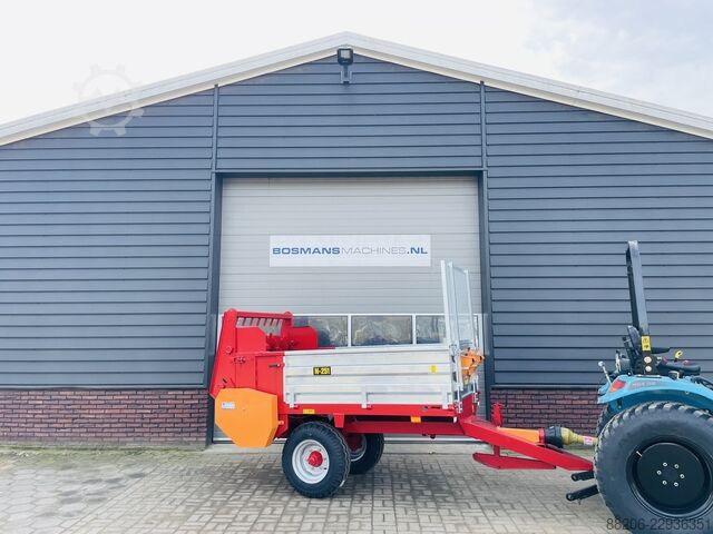 Mini / compact manure spreader NEW MESTVERSPREIDER mini / compact mestverspreider NIEUW