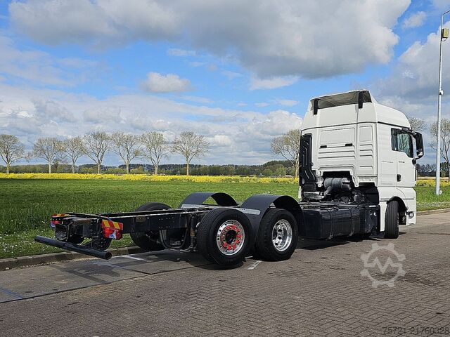 Chassis with cab MAN 26.500 TGX 6x2*4