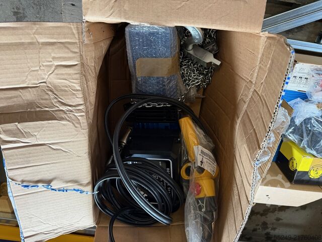 Pillar jib crane 5000 x 4000 mm, 500 kg. OMIS Säulenschwenkkran 5000 x 4000 mm 500 kg.