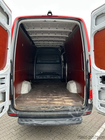 Delivery van Mercedes-Benz Sprinter 311 2.2 CDI Euro 6D / 137 dkm / L3 H2 ...