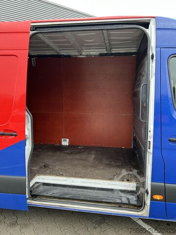 Delivery van Mercedes-Benz Sprinter 311 2.2 CDI Euro 6D / 137 dkm / L3 H2 ...