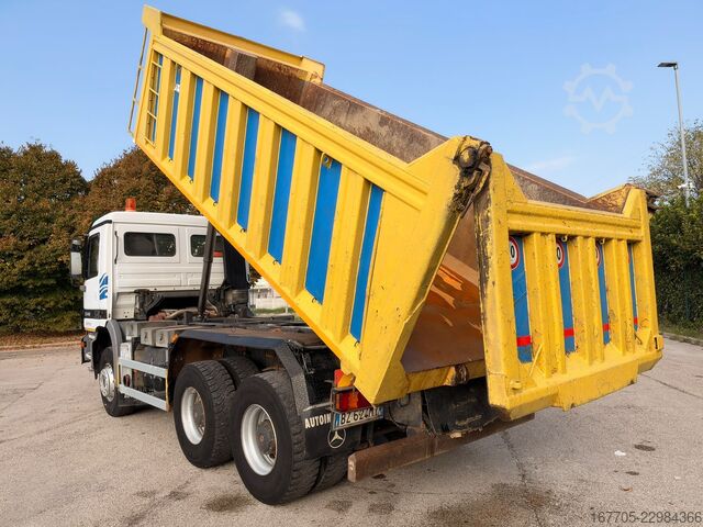 Tipper truck Mercedes-Benz ACTROS 3348