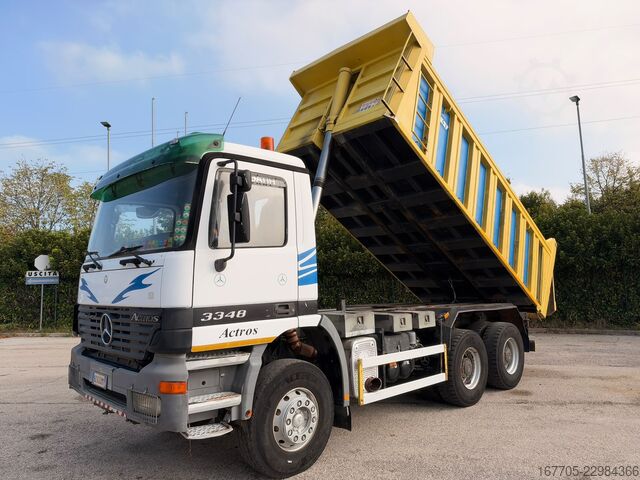 Tipper truck Mercedes-Benz ACTROS 3348