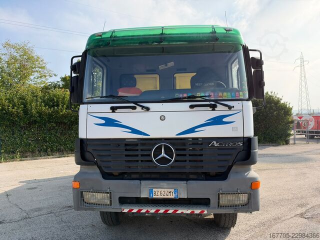 Tipper truck Mercedes-Benz ACTROS 3348