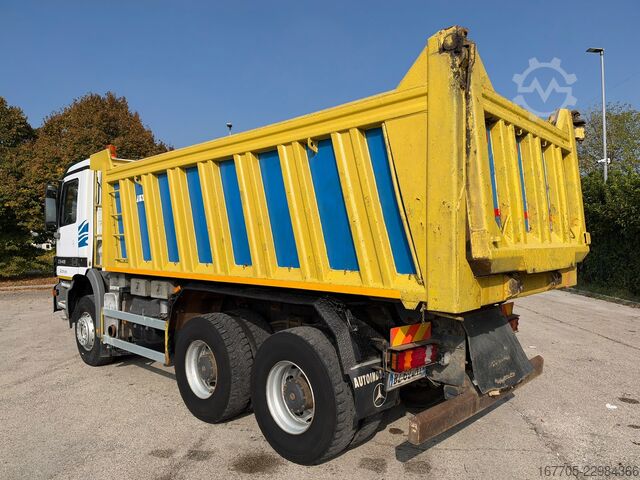 Tipper truck Mercedes-Benz ACTROS 3348