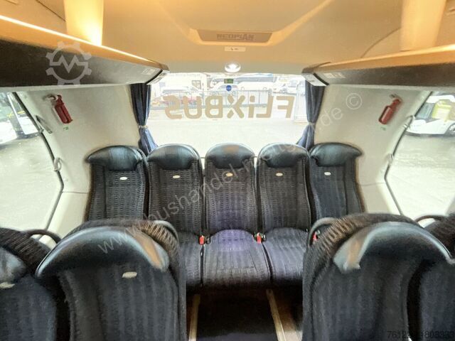 Reisebus Neoplan Tourliner L