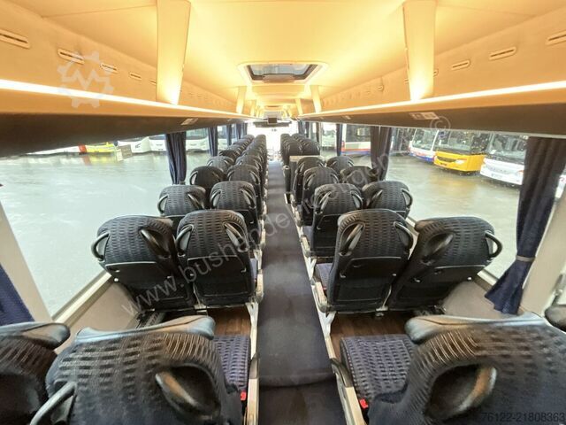 Reisebus Neoplan Tourliner L