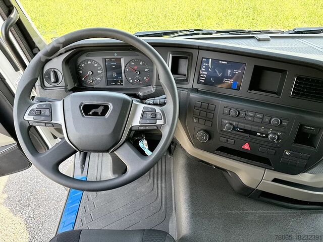 Crane truck MAN TGS 33.400 BB CH Crane Truck (2 units)