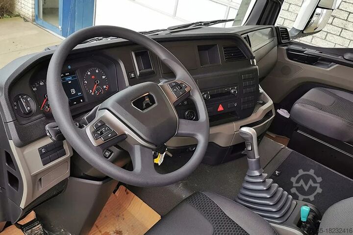 Standard-SZM MAN TGS 40.480 BB SA Tractor Head (13 units)