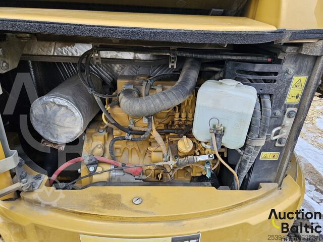 Mini excavator Caterpillar 303.5 E CR